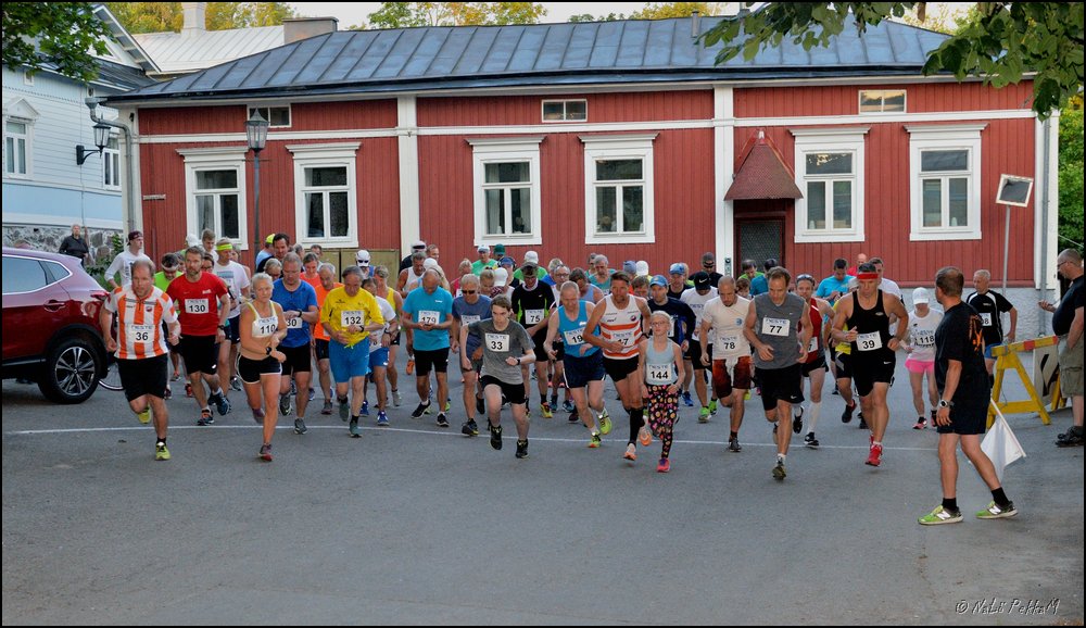 2019-07-27_Unikeon_aamuholkka (35).jpg