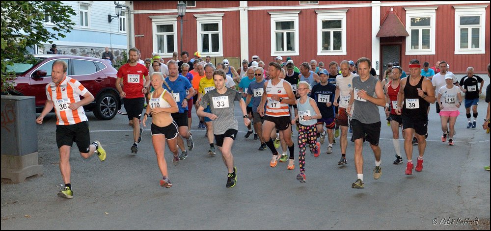 2019-07-27_Unikeon_aamuholkka (37).jpg