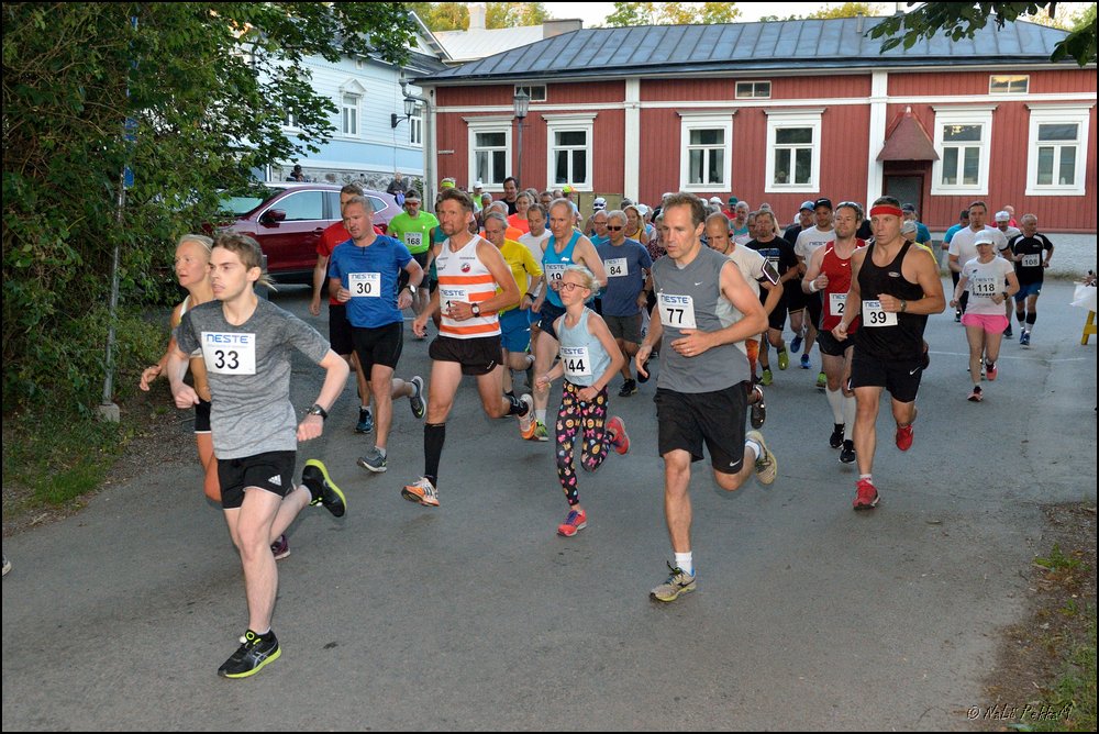 2019-07-27_Unikeon_aamuholkka (39).jpg