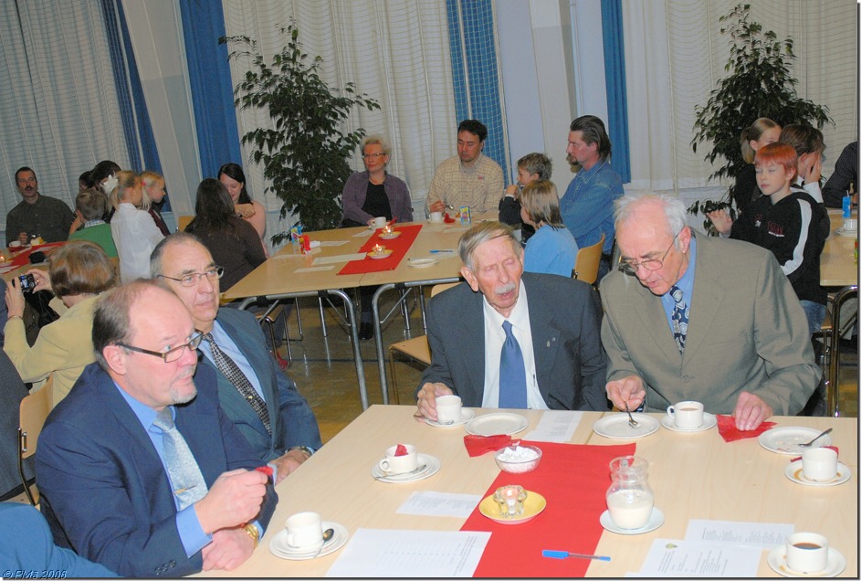 LOYLYN_85v_JUHLAT_2006_17.JPG