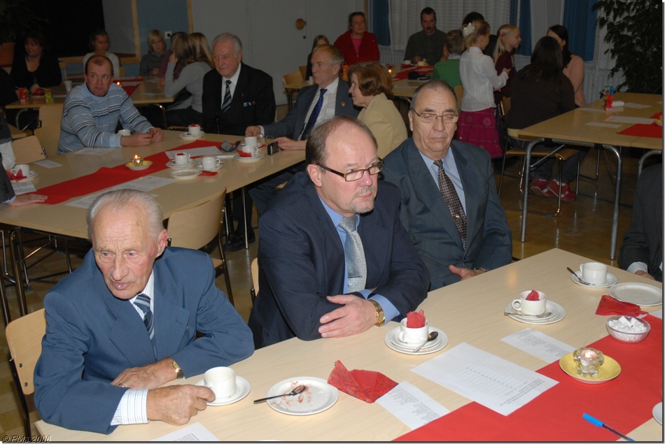 LOYLYN_85v_JUHLAT_2006_19.JPG
