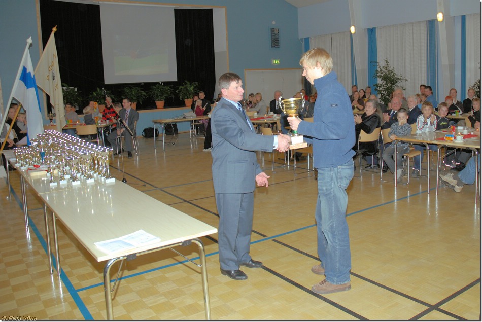 LOYLYN_85v_JUHLAT_2006_38.JPG
